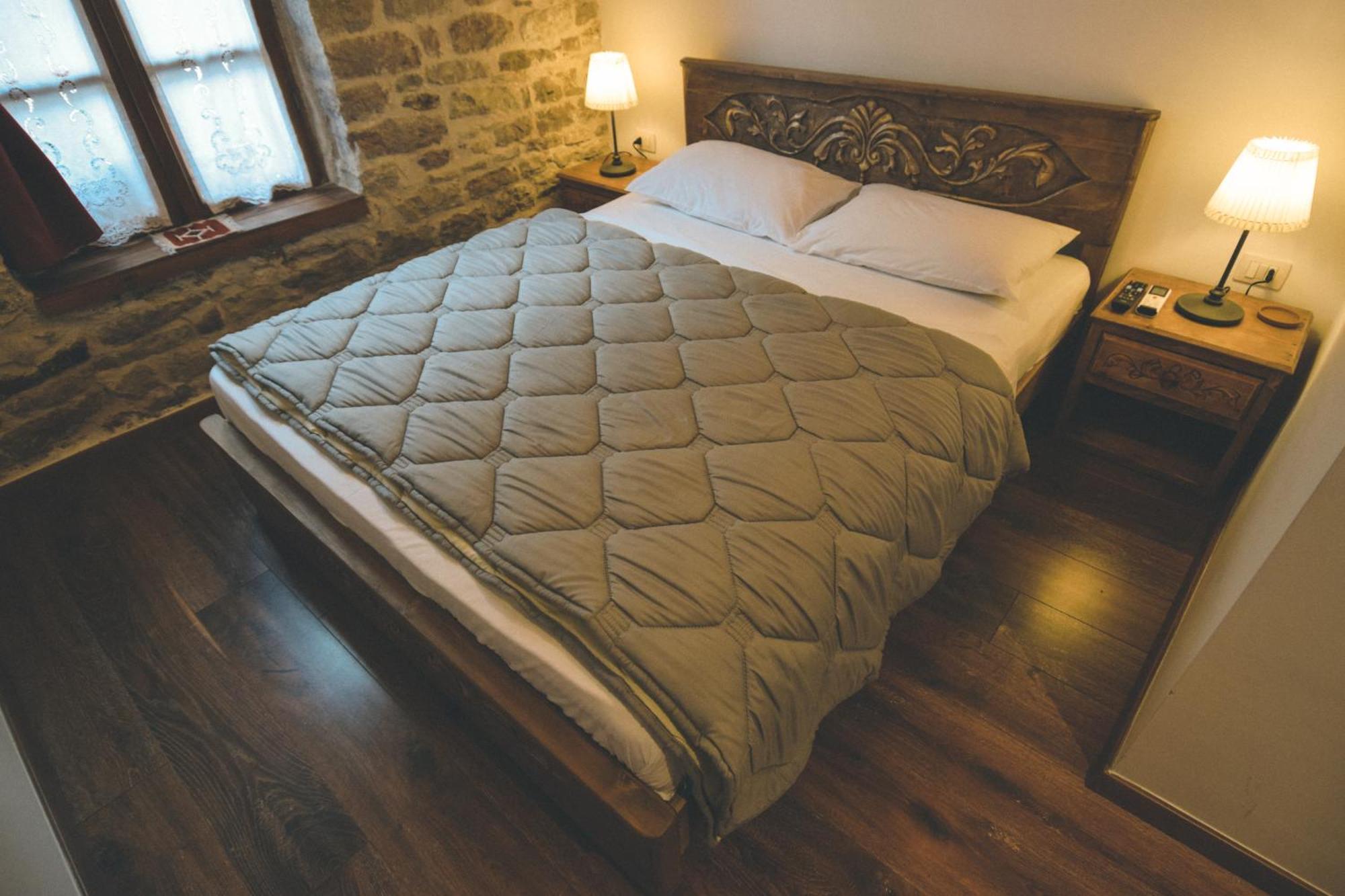 4 3* Gjirokastër